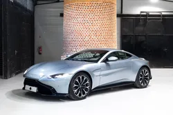 Aston Martin Vantage Coupe V8 4.0L - 510ch (Sièges électriques à mémoires, Radars AV et AR, Surpiqûres blanches...)