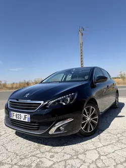 Peugeot 308 boite auto / camera / toit pano ✅