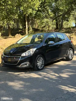 Peugeot 208 1.2 PureTech Allure EAT6