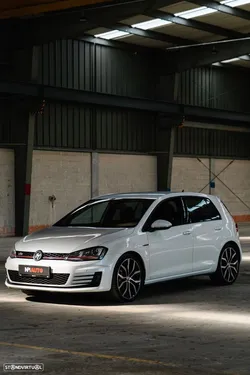 VW Golf GTI Performance BlueMotion DSG
