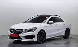 Mercedes CLA 45 AMG 4Matic - Baquets Performance / Toit ouvrant Sièges chauffants