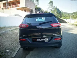 Jeep Cherokee 2.0 MJD LONGITUDE - NACIONAL - C/ GARANTIA - "C/ Gancho de Reboque" -