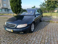 Opel Omega 2.6 V6 gasolina