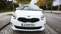 Kia Carens 1.7 CRDi ISG TX AUT. ( NACIONAL )