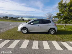 Peugeot 208 1.6 e-HDi Allure