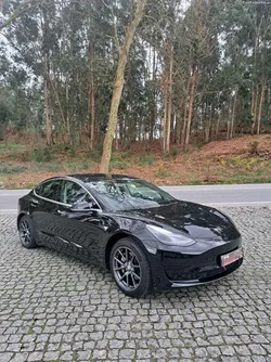 Tesla Model 3 Standard Range Plus RWD