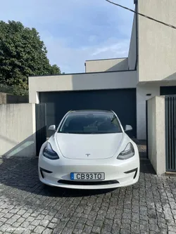 Tesla Model 3 Standard Range Plus RWD