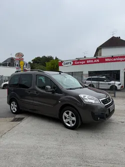 Peugeot Partner 2 phase 2 1.6hdi 100 bva 2eme main tres propre full options faible kilometrage