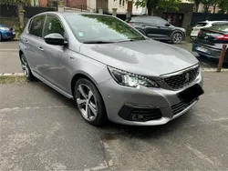PEUGEOT 308 1.2 130cv GT eat8 cockpit