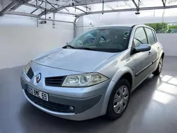 RENAULT Mégane II 1.9 DCi 130ch - Écran GPS