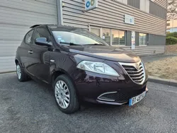 Lancia Ypsilon - 0.9 TwinAir 85 CH - Black&Red