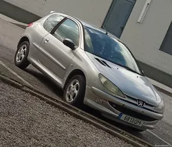 Peugeot 206 Color Line, 1.1cc gasolina 3p