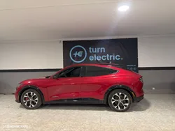 Ford Mustang Mach-E Alargada