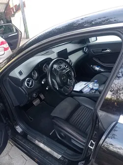 Mercedes-Benz CLA 220 AMG