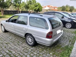 Ford Mondeo Ghia