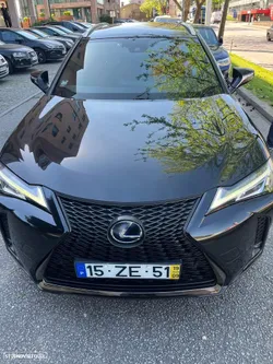 Lexus UX 250h F Sport