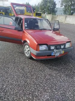 Opel Ascona 5 portas