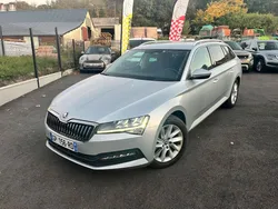 Skoda superb combi 2.0 tdi 150 ch scr business dsg7 gps - camera - apple carplay android auto - jantes alu 17" - acces + demarrage mains libres - vitres arr surteintees - phares bi-xenon – gris argent