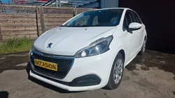 #PAYEZ EN 4X CB# PEUGEOT 208 I Phase 2 5 Portes 1.0 VTi 12V 68 cv année 2016 1ère main 87 000 kms d'origine 4990