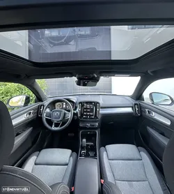 Volvo XC 40 1.5 T2 Plus Dark Auto