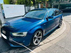 Audi a4 iv (2) avant 2.0 tdi 143 s line rhd