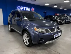 Mitsubishi outlander 2l di-d invite 140 cv 7 places