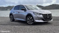 Peugeot 208 1.2 PureTech GT EAT8