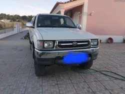 Toyota Hilux tracker