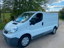 🚐 Opel Vivaro 2013 – 201 200 km – Très propre / prêt à travailler