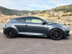 Renault megane 3 rs cup 275 recaro cuir akrapovic