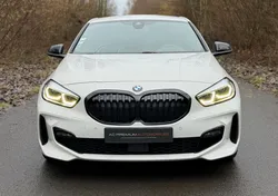 BMW SERIE 1 118i MSPORT F40 BOITE AUTO - 03/2020 - CARPLAY - VIRTUAL COCKPIT - CAMÉRA DE RECUL - JANTES 18 SPECIFIQUE M - SIÉGES SPORT - DRIVE SELECT - GARANTIE 12 Mois