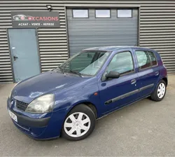 Renault clio 2 ( phase 2 ) 1.2 i 75 ch