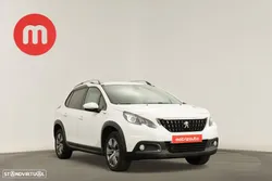 Peugeot 2008 1.2 PureTech Signature
