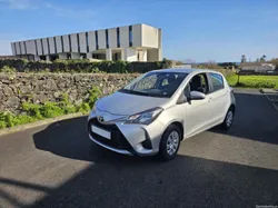 Toyota Yaris 1.0 gasolina Possiblidade de financiamento