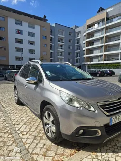 Peugeot 2008 1.2 VTi Allure