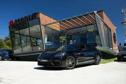 Porsche Panamera Sport Turismo 4 E-Hybrid