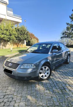 VW Passat 2.5 TDI CX automática// Highline
