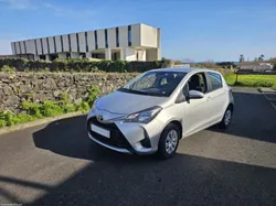 Toyota Yaris 1.0 gasolina Possiblidade de financiamento