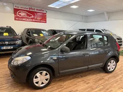 Dacia Sandero 1.2 I 75 CH