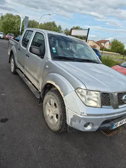 Vends navara cab apro de 2008 boîte auto