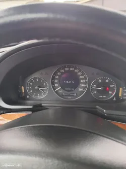 Mercedes-Benz E 220 CDI Auto Elegance