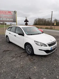 Peugeot 308 SW 168.00km 02/2015 1.6 blueHDI 100ch, kit de distrib. Neuf, révision complet fait, roulements neuf, pneus neuf , disque de plaquettes envrion 5000km, BT, CLIME, sièges chauffants ,