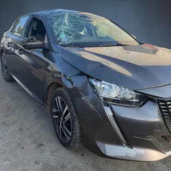 Peugeot 208 accidenté