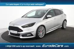 Ford Focus 2.0 ECOBOOST ST-3 252 ch AVANT BVM - CAMÉRA D'AIDE AU STATIONNEMENT VOLANT EN CUIR SIE...