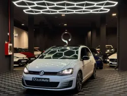Volkswagen Golf GTI 2.0 TSI Performance 230