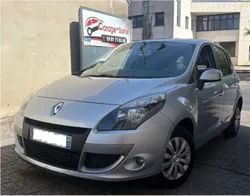 Renault Scenic 3 1.5 dCi eco2 110ch 227000km 02/2011
