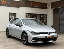 Volkswagen golf viii 1.0 etsi 110 life business 1st + camera + carplay + acc