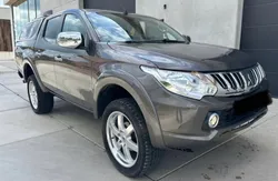 Mitsubishi L200 2.4D Automatique/ Double cabine/Hard top
