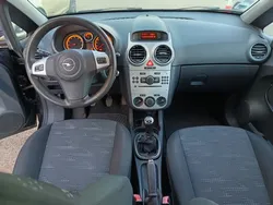 Opel corsa 2011 1.2 essence