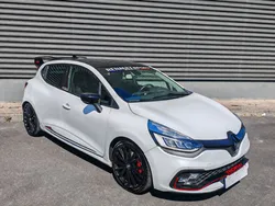 Renault Clio 4 rs Trophy 1.6i 220cv Phase 2 2017 / Blanc Nacré / Aileron CUP / Akrapovic / Caméra / Cuir 19990 Euros